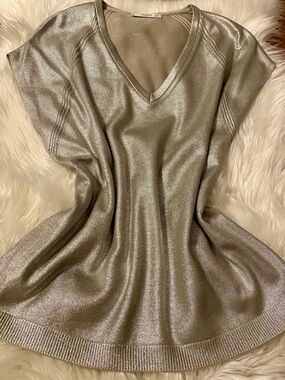 MANGO SUIT Silver Knit V-Neck, Cap Sleeve T-shirt Top Sz M NWOT